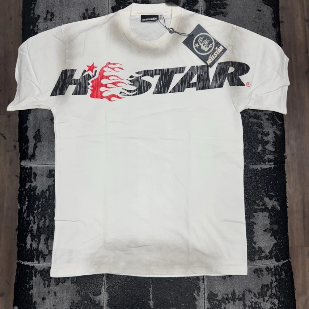 HESTAR White Short Sleeve Tee with Bold Graphic